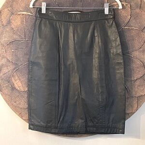 G III Vintage Black Skirt Leather